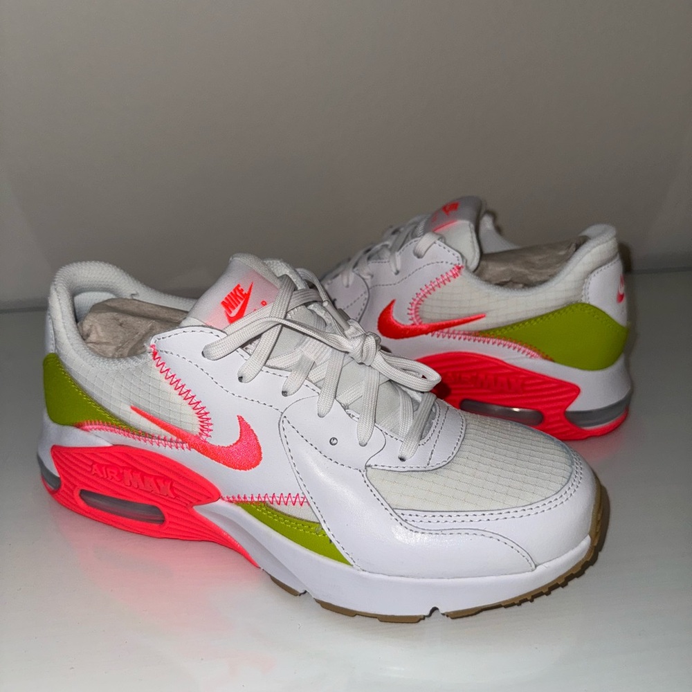 Nike Air Max Excee White/Hot Punch Sneakers Neon